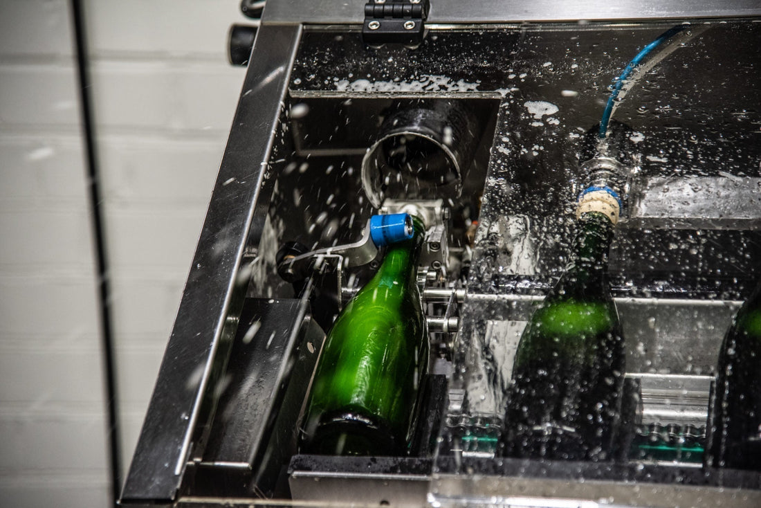 Tout savoir sur le dégorgement du champagne